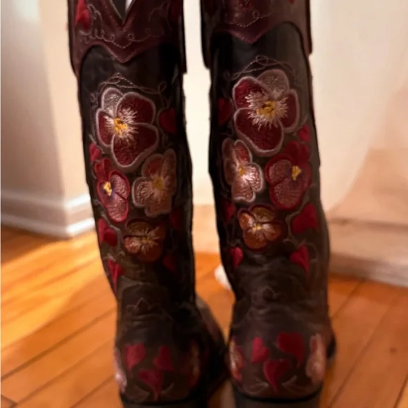 Old Gringo Burgundy and Dark Brown Embroidered Heeled Boots - Picture 4 of 9